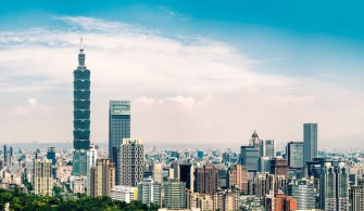 巨頭財報現隱憂，科技股評價修正拖累台股
